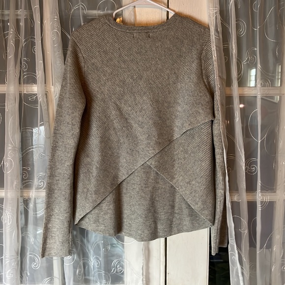 Cashmere101 Crewneck Rib Knit Back out Gray Sweater Women’s Large - Picture 8 of 9